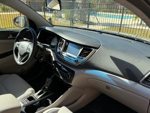 Used 2018 Hyundai Tucson SEL image 8