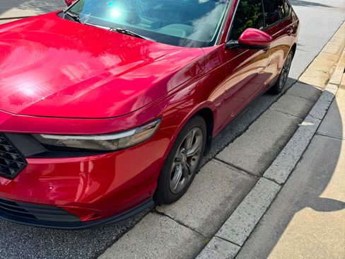 Used 2023 Honda Accord EX image 2