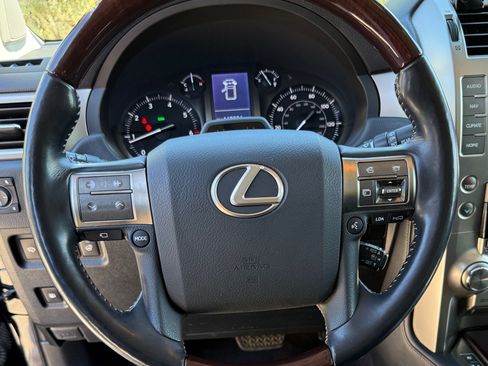Used 2019 Lexus GX 460 Luxury image 6