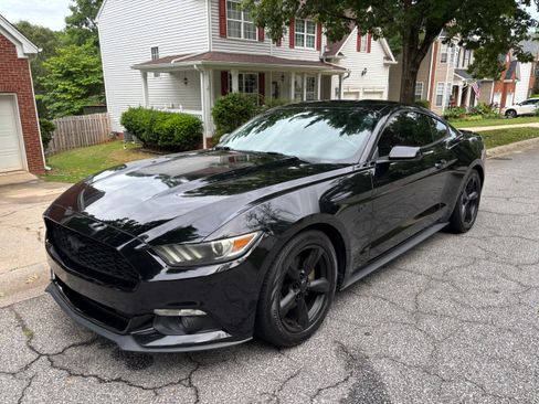 Used 2015 Ford Mustang Coupe w/ Equipment Group 051A RWD image 1