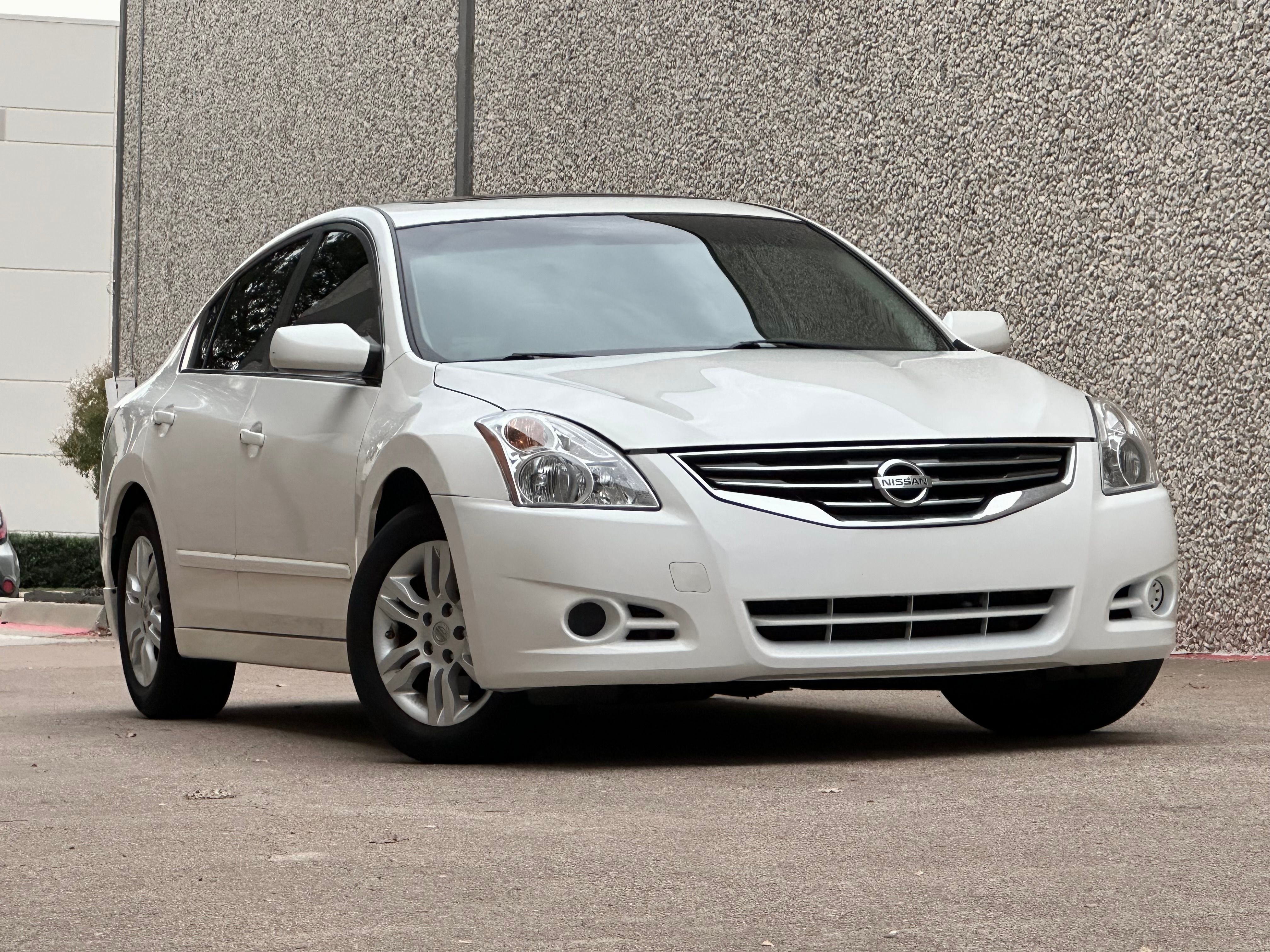 Used 2012 Nissan Altima 2.5 S w/ Convenience Pkg FWD image 1