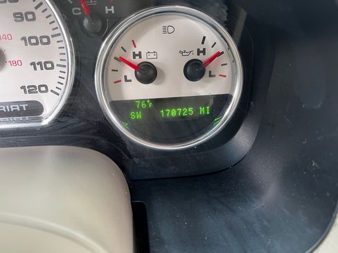 Used 2004 Ford F150 Lariat image 16