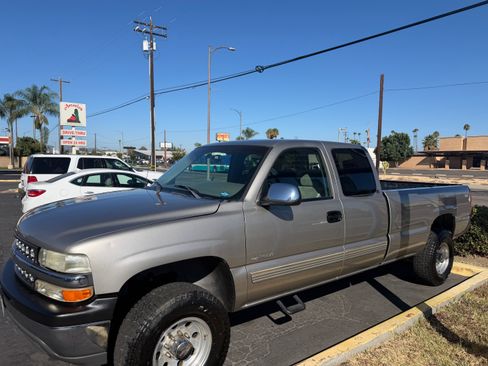Used 1999 Chevrolet Silverado 2500 LS w/ Firm Ride Suspension Pkg RWD image 5