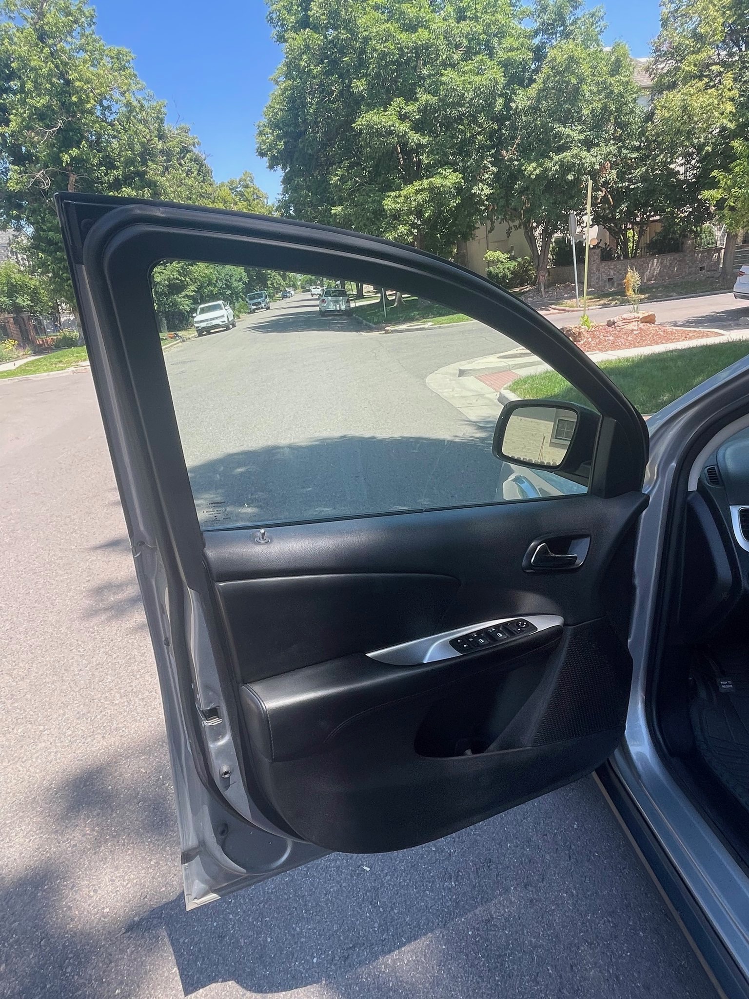 Used 2019 Dodge Journey SE FWD image 9