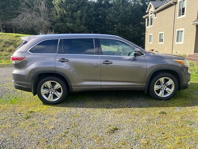 Used 2016 Toyota Highlander Limited Platinum