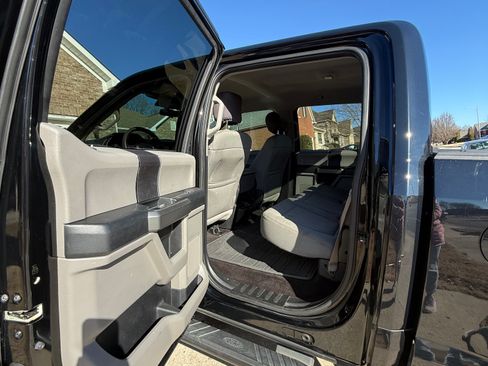 Used 2016 Ford F150 XLT image 13