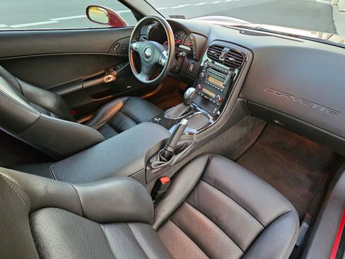 Used 2011 Chevrolet Corvette Coupe w/ Preferred Equipment Group image 16