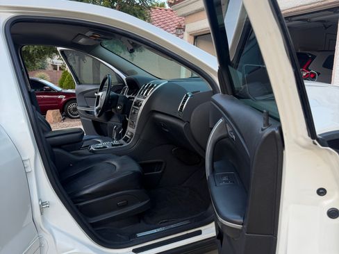 Used 2012 GMC Acadia SLT FWD image 12