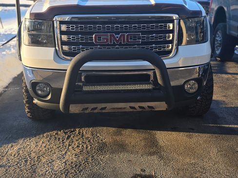 Used 2013 GMC Sierra 2500 SLE w/ SLE Preferred Package image 2