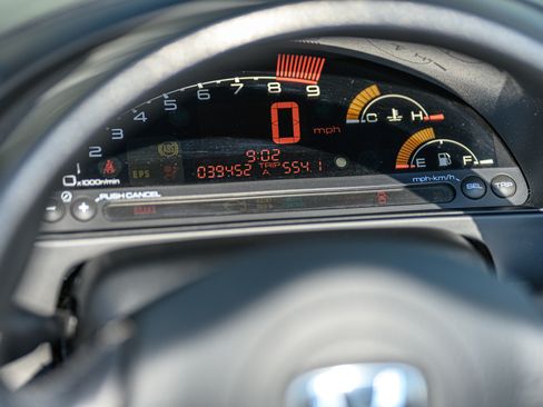 Used 2004 Honda S2000 image 21