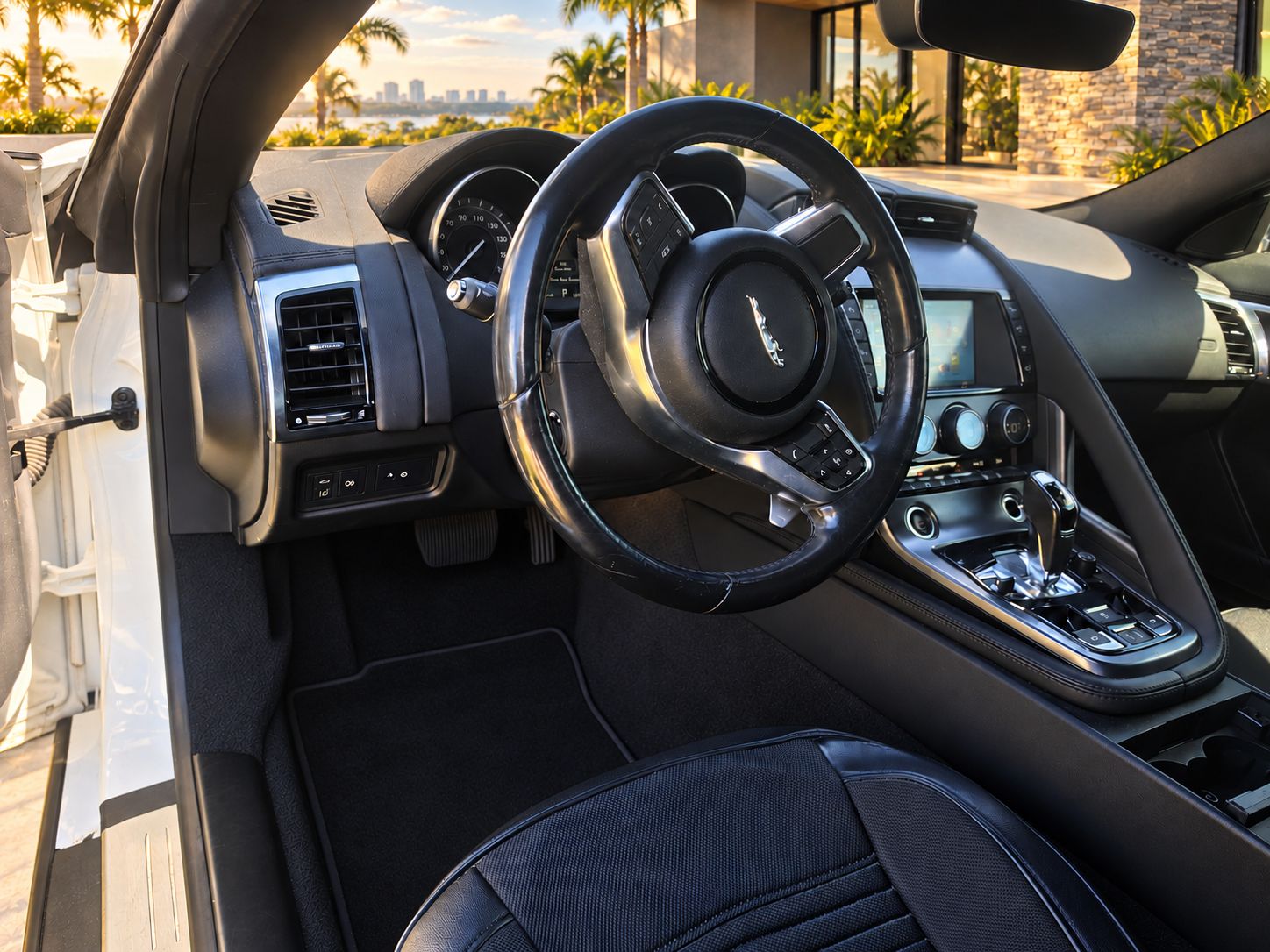 Used 2018 Jaguar F-TYPE Convertible RWD image 22