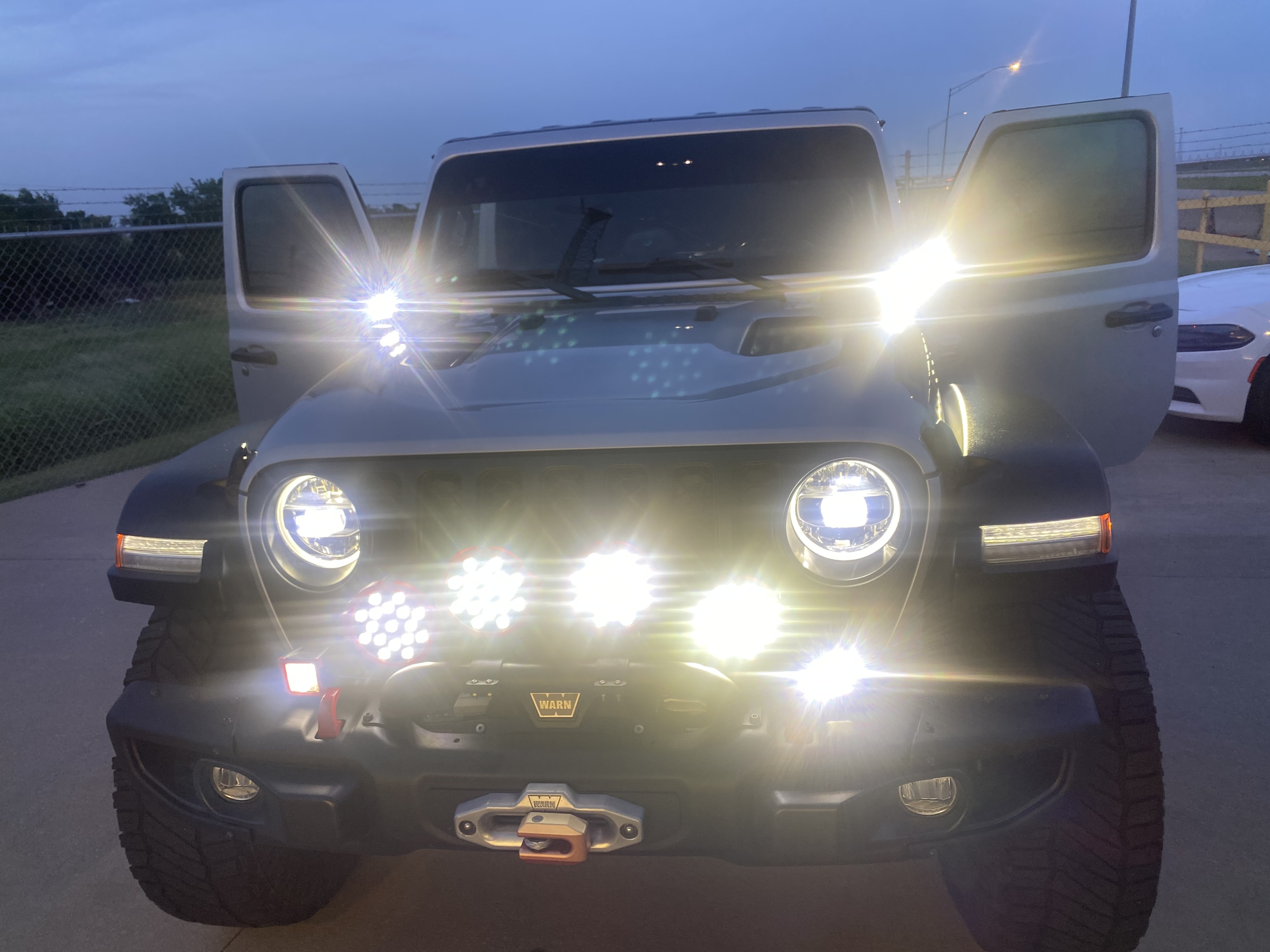 Used 2022 Jeep Gladiator Rubicon w/ LED Lighting Group AWD/4WD image 15