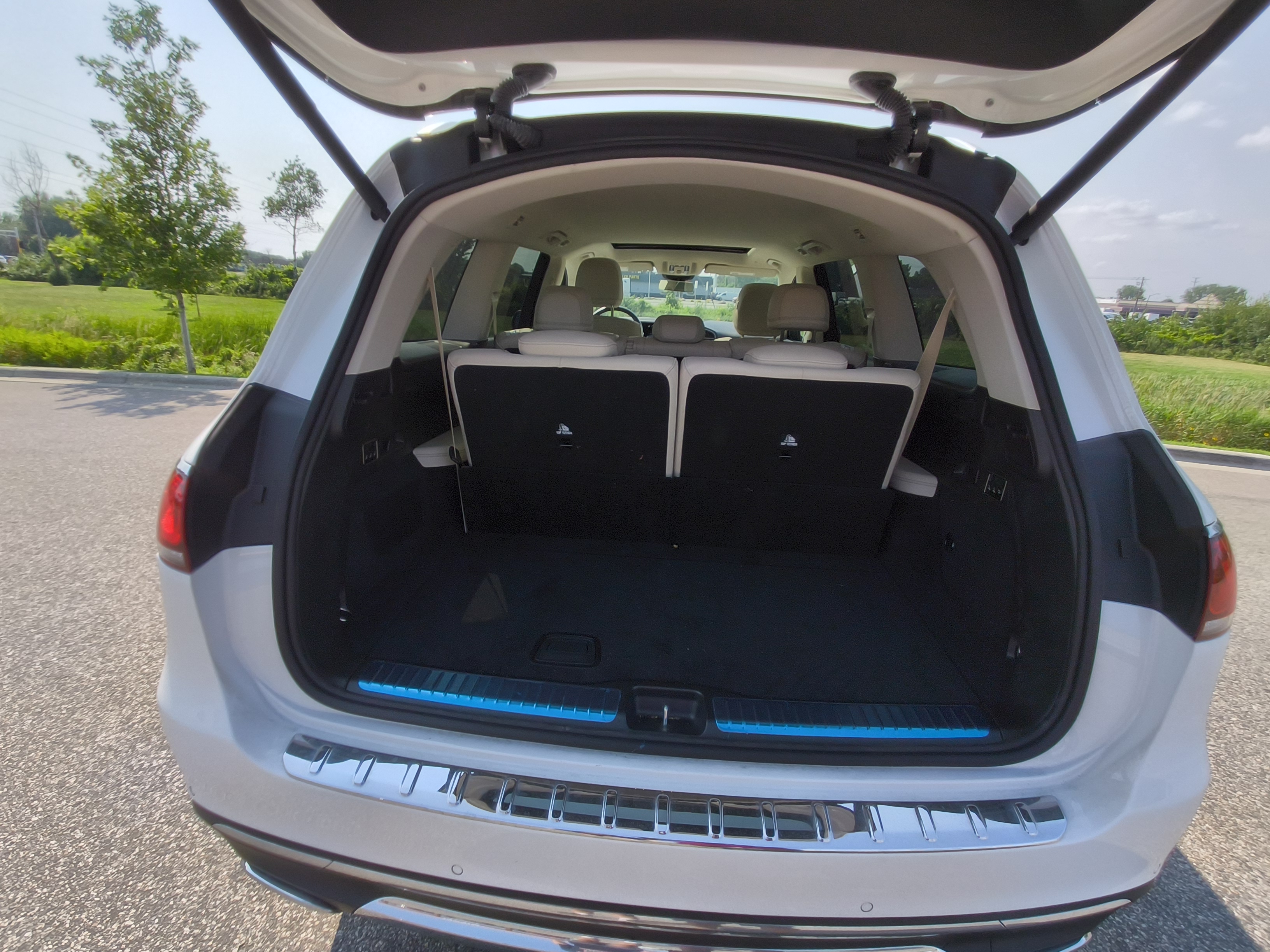 Used 2022 Mercedes-Benz GLS 450 4MATIC image 6