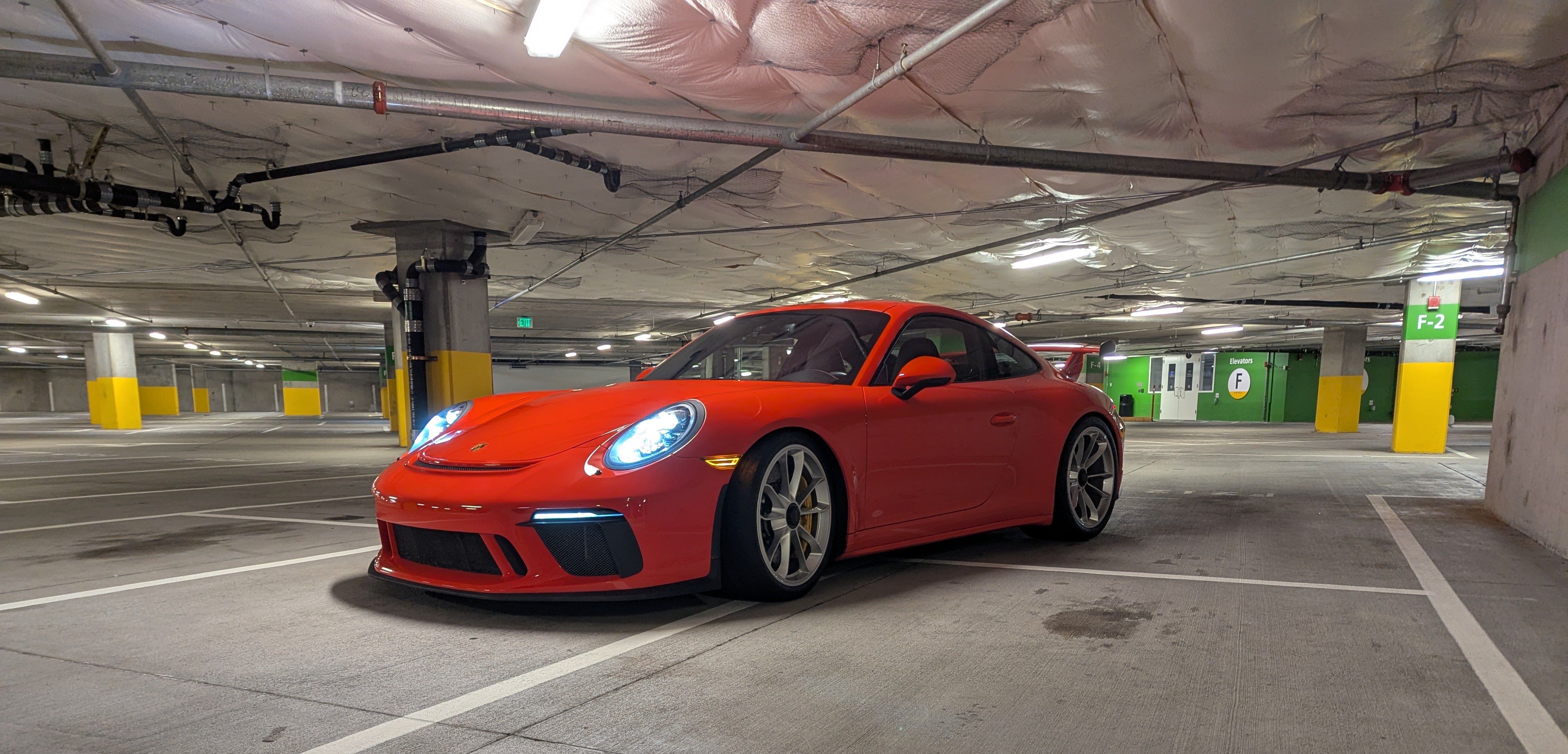 Used 2018 Porsche 911 GT3 RWD image 4