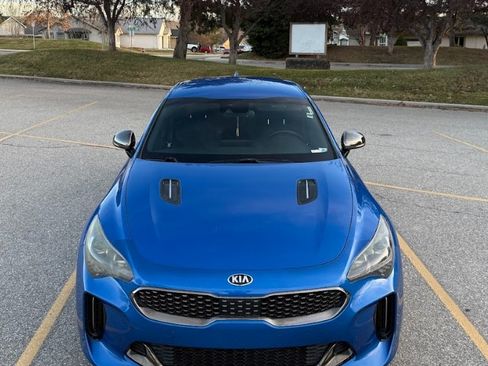 Used 2018 Kia Stinger GT image 1