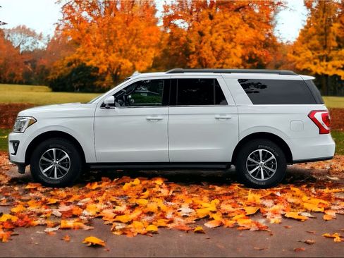 Used 2020 Ford Expedition Max XLT image 4