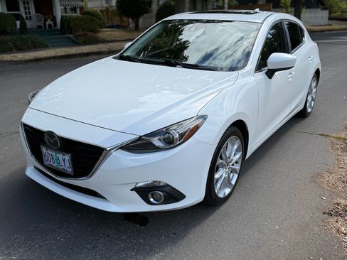 Used 2016 MAZDA MAZDA3 s Grand Touring w/ Technology Package FWD image 1