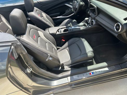 Used 2018 Chevrolet Camaro SS RWD image 20