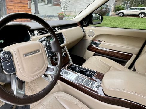 Used 2016 Land Rover Range Rover HSE image 6
