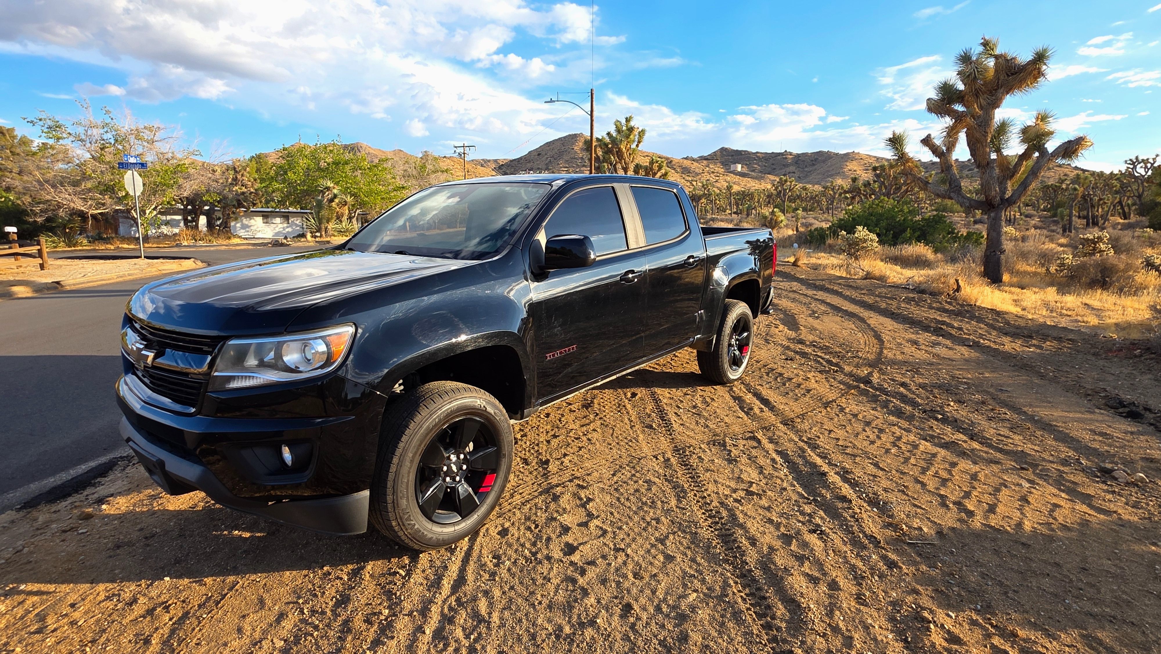 Used 2019 Chevrolet Colorado LT w/ Redline Special Edition RWD image 2