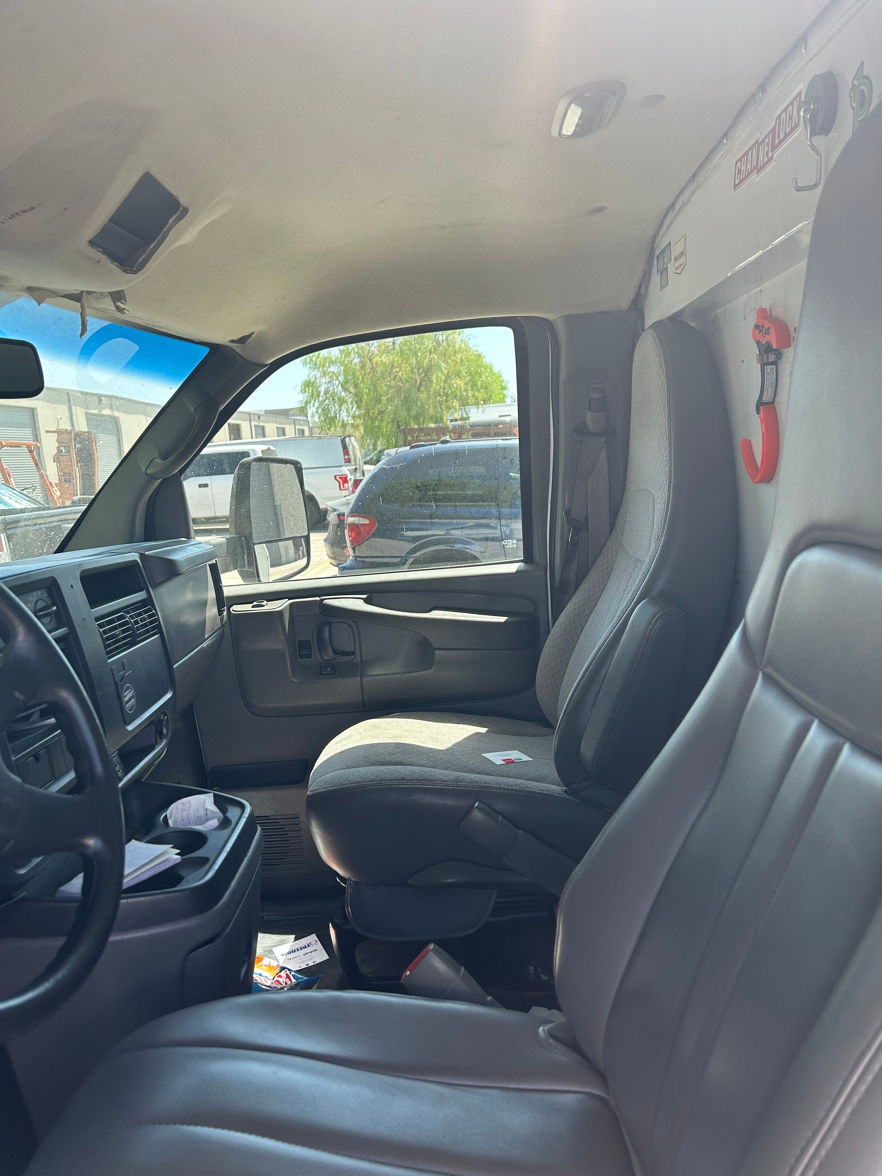 Used 2007 Chevrolet Express 3500 RWD image 5