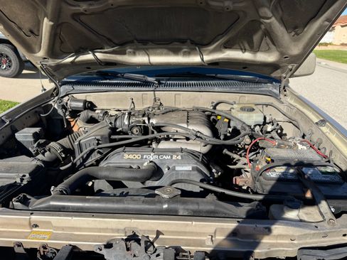 Used 2001 Toyota 4Runner SR5 image 2