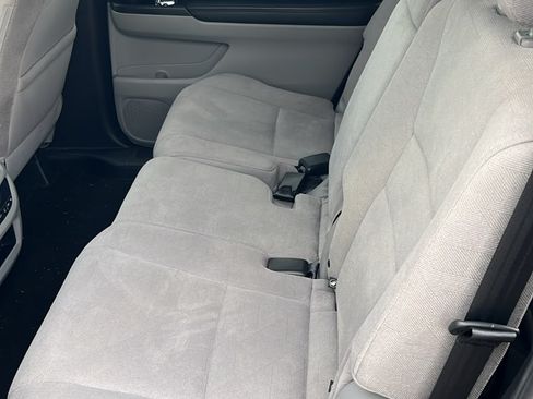 Used 2021 Honda Pilot EX image 9