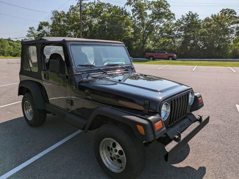 Used 1997 Jeep Wrangler Sport image 1