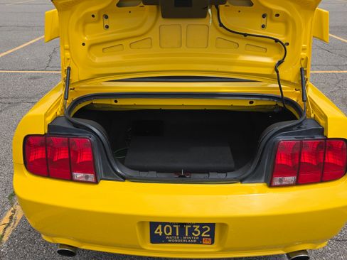 Used 2006 Ford Mustang GT Premium RWD image 4