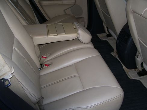 Used 2010 Ford Edge SEL image 14