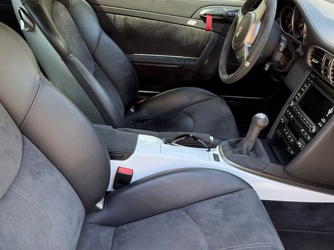 Used 2010 Porsche 911 GT3 RWD image 5