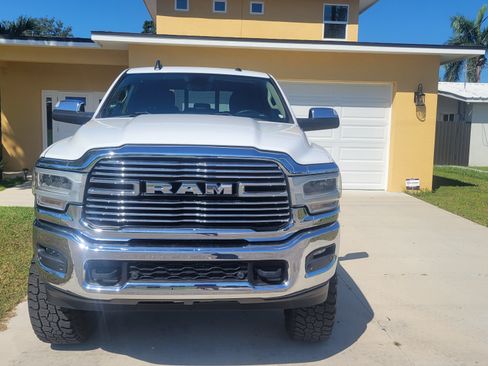 Used 2022 RAM 2500 Laramie image 1