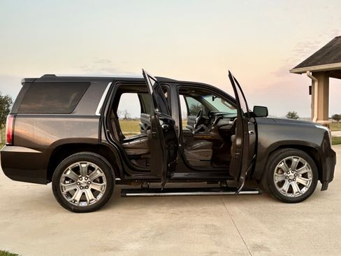 Used 2016 GMC Yukon Denali w/ Open Road Package image 12