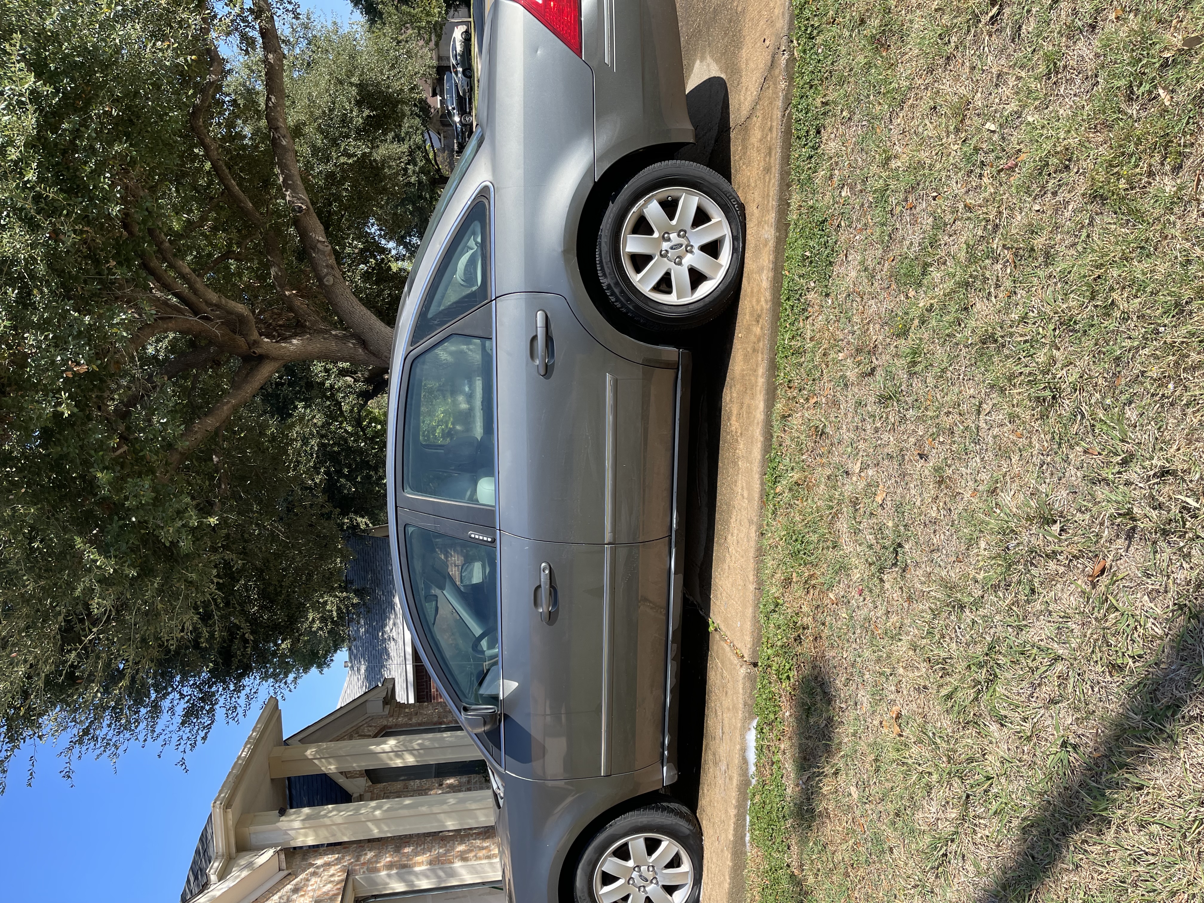 Used 2006 Ford Five Hundred SEL FWD image 5