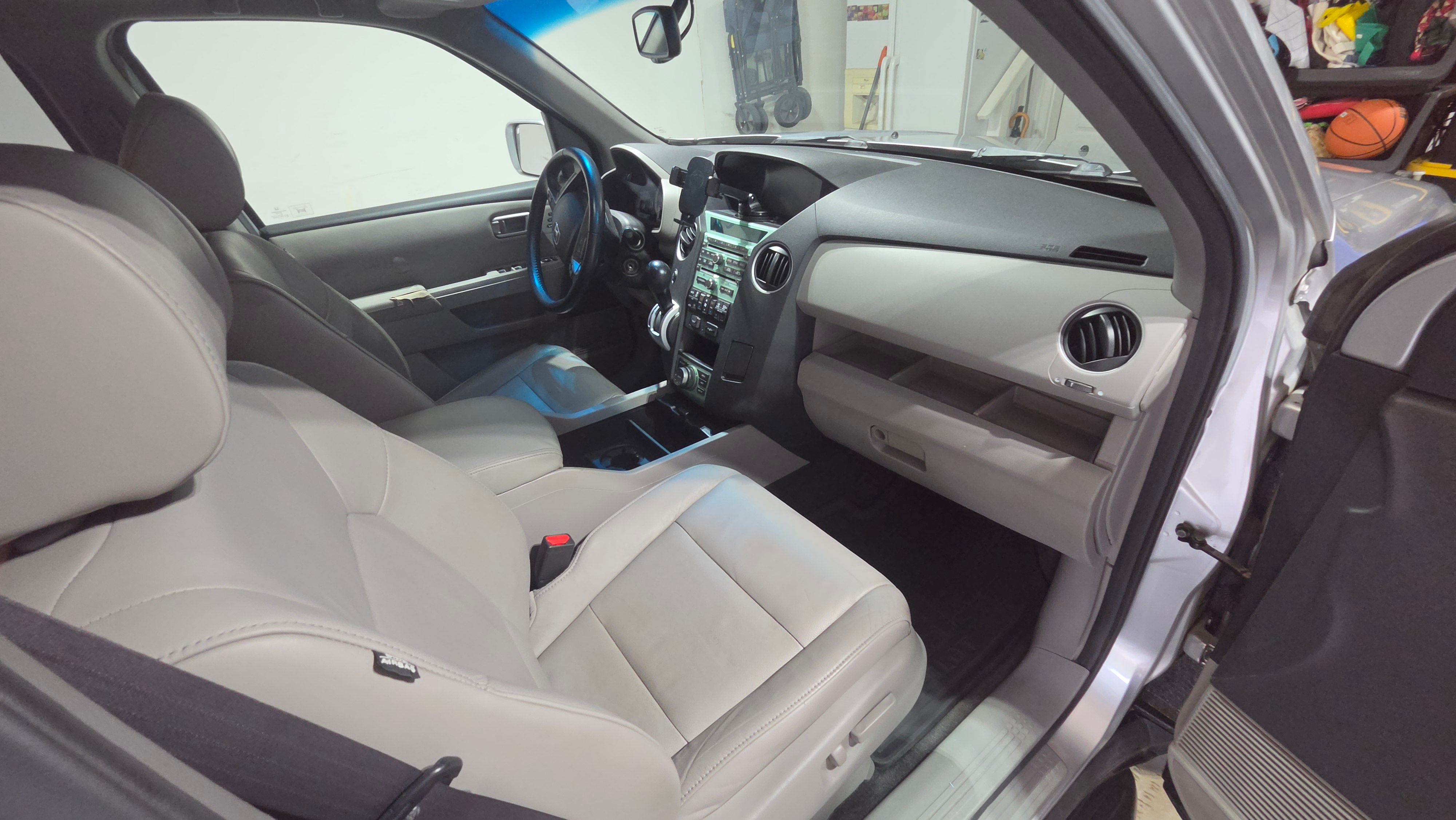 Used 2011 Honda Pilot Touring image 14