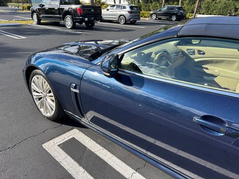Used 2011 Jaguar XK Convertible image 10