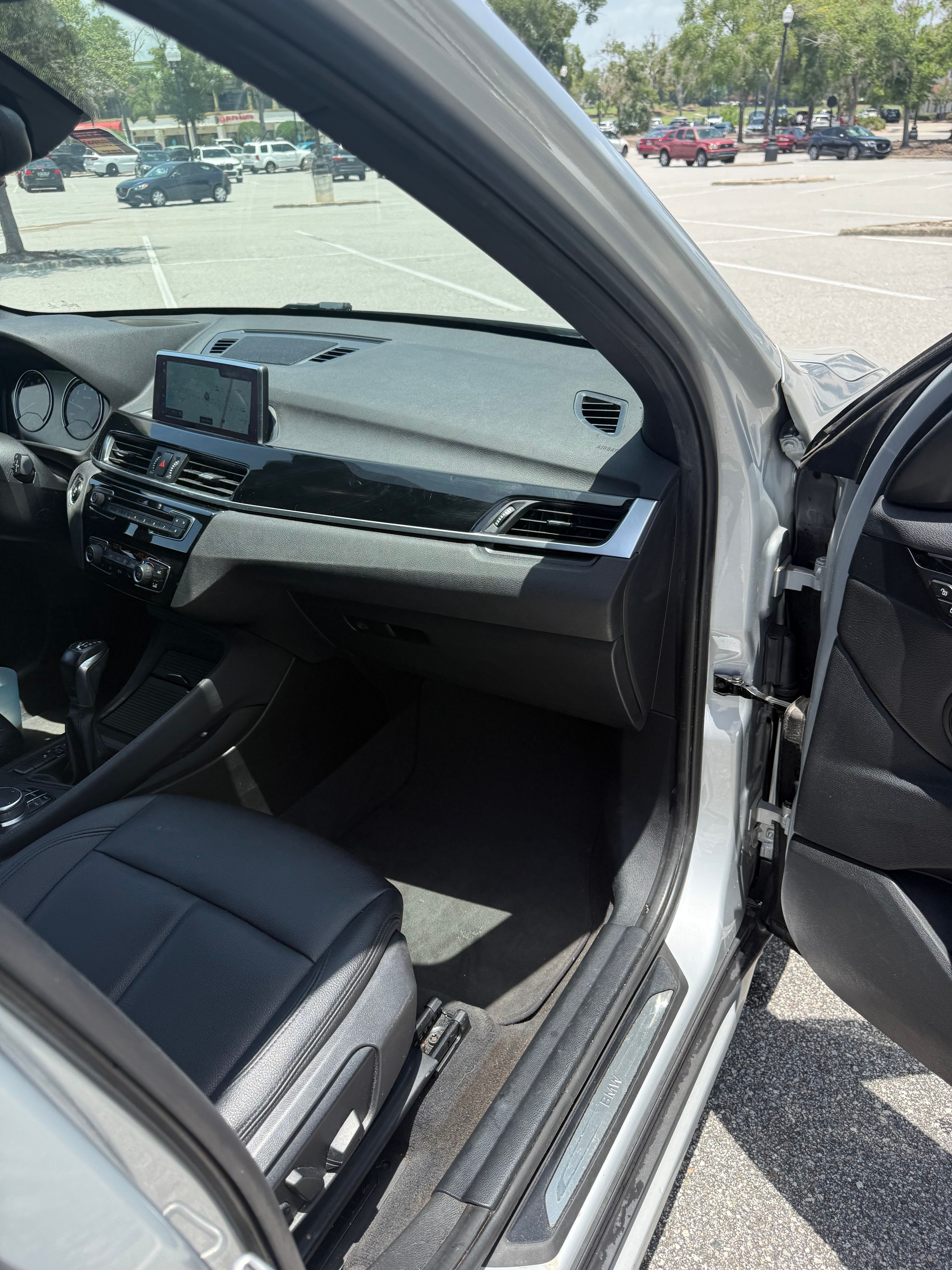 Used 2018 BMW X1 sDrive28i FWD image 17