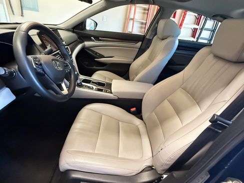 Used 2019 Honda Accord EX-L image 8