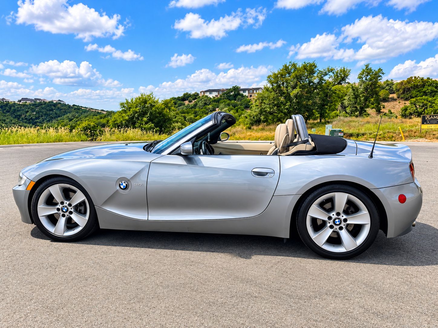 Used 2006 BMW Z4 3.0i RWD image 5