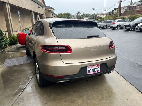 Used 2018 Porsche Macan Sport Edition image 8