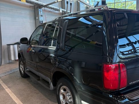 Used 1998 Lincoln Navigator 4WD image 8