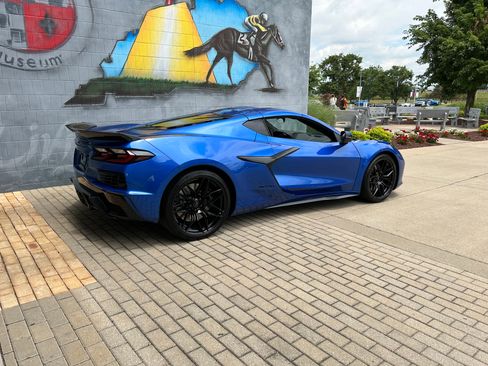 Used 2023 Chevrolet Corvette Z06 image 10