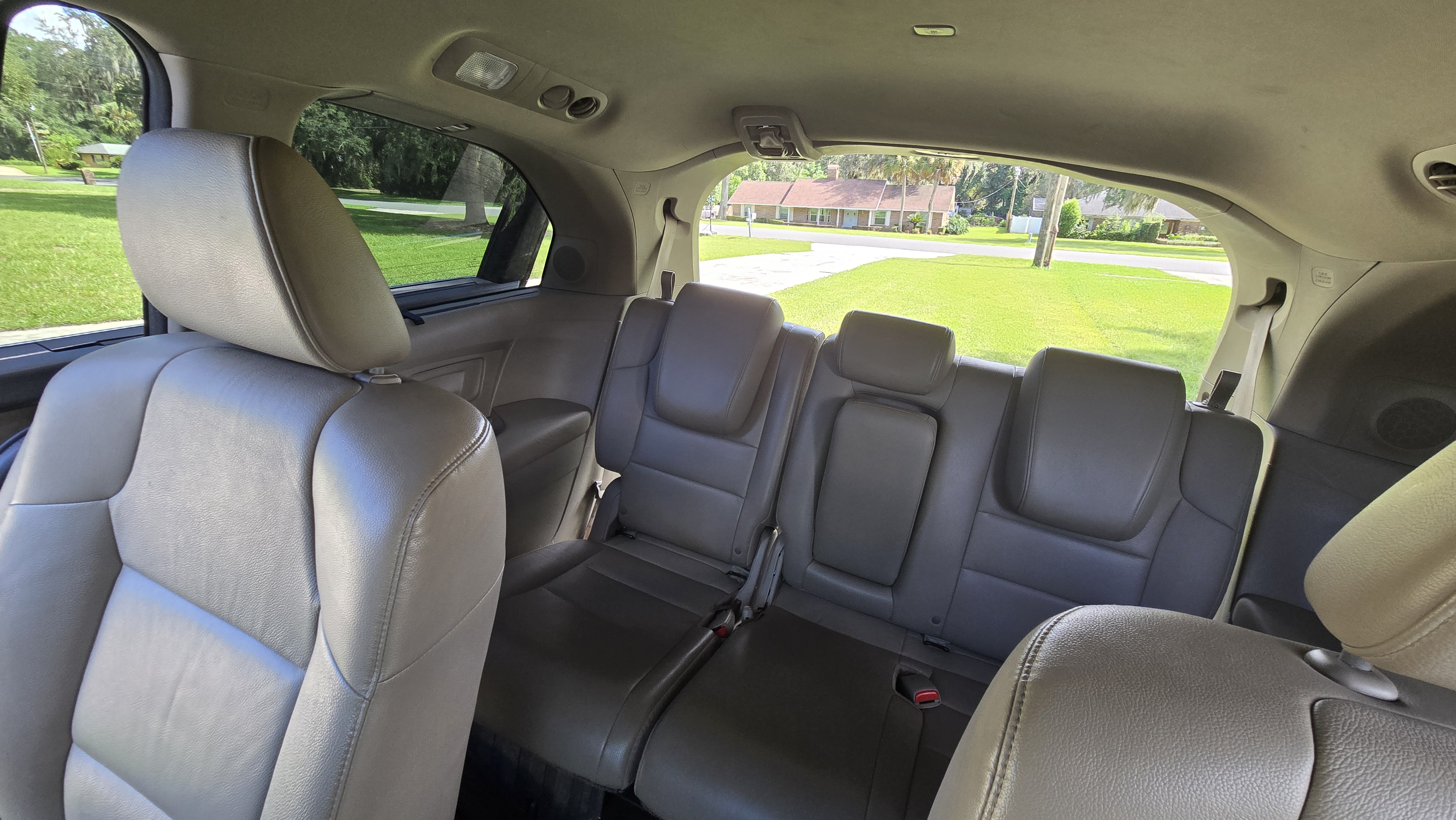 Used 2014 Honda Odyssey Touring Elite image 32