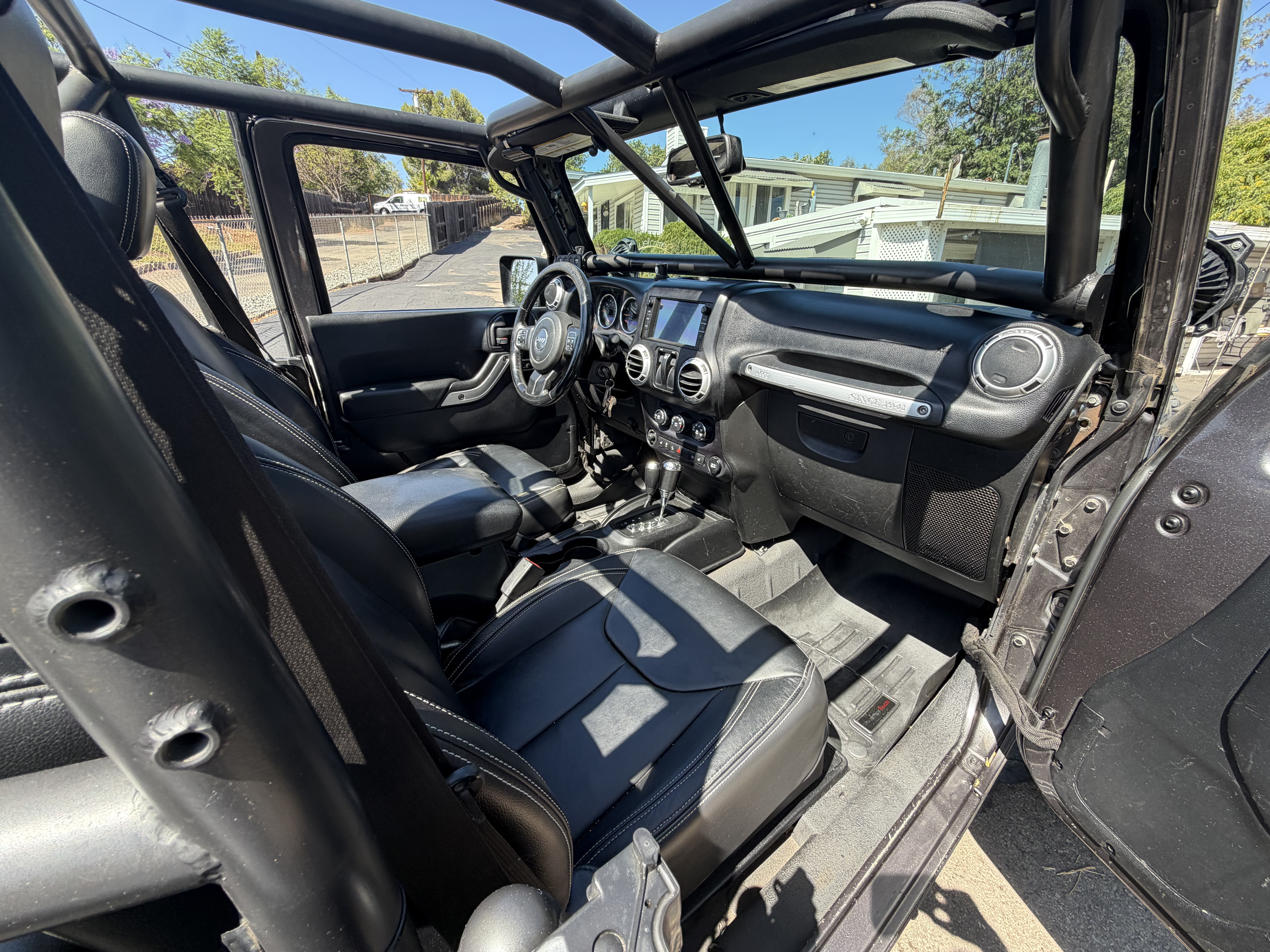 Used 2014 Jeep Wrangler Rubicon w/ Power Convenience Group AWD/4WD image 15