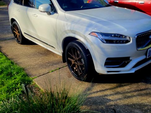 Used 2022 Volvo XC90 T8 Inscription Expression w/ Advanced Package image 8