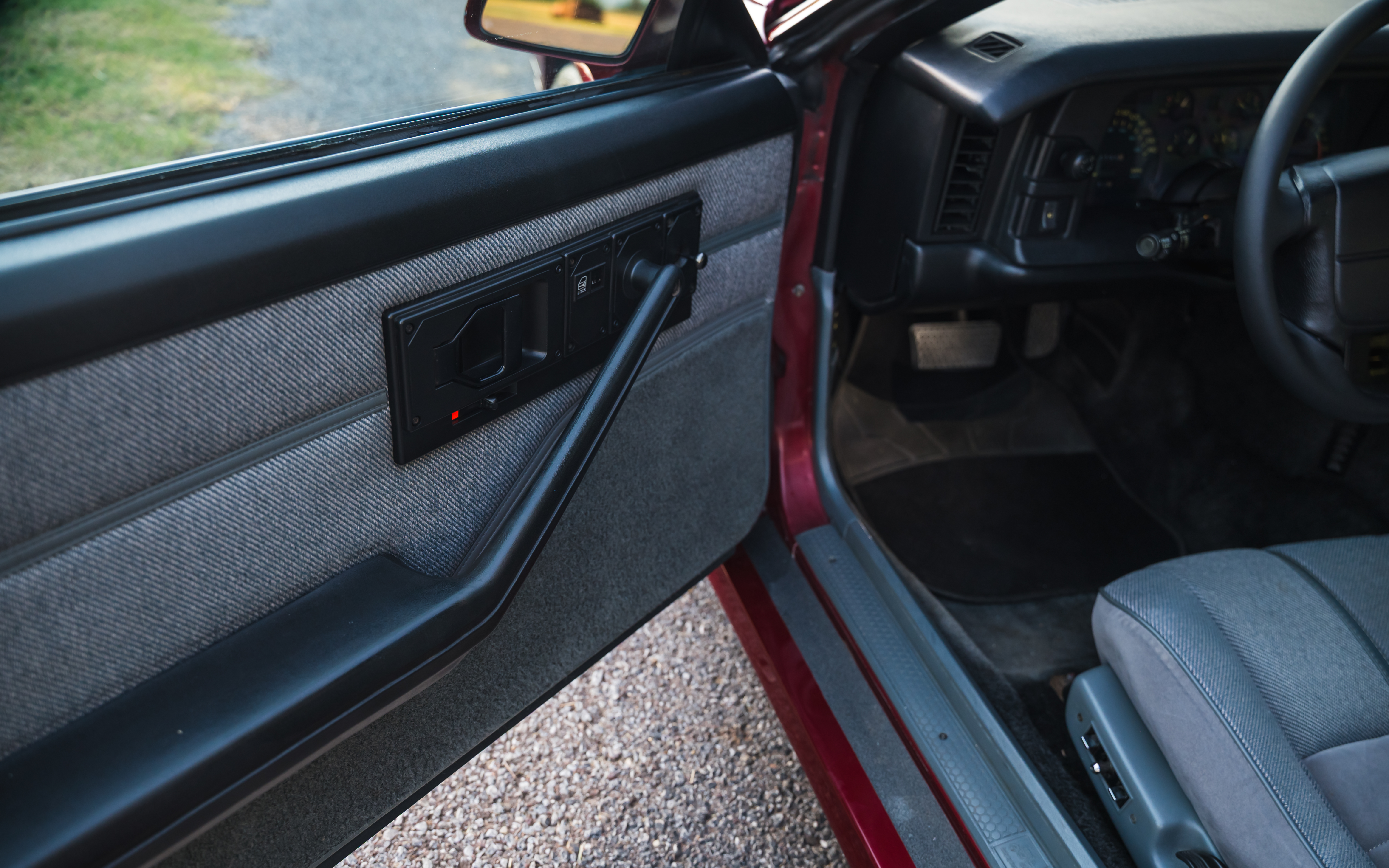 Used 1992 Chevrolet Camaro RS RWD image 26