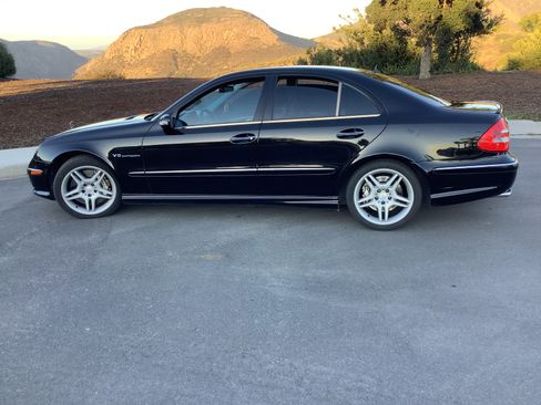 Used 2004 Mercedes-Benz E 55 AMG Sedan image 1