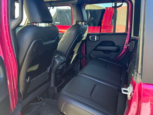 Used 2024 Jeep Wrangler Unlimited Rubicon 4xe w/ Technology Group image 11