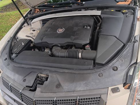 Used 2010 Cadillac CTS Luxury RWD image 14