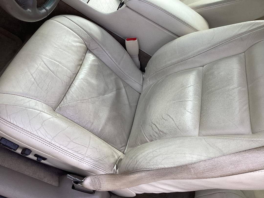 Used 2000 Cadillac Eldorado ESC w/ Comfort/Convenience Pkg FWD image 11